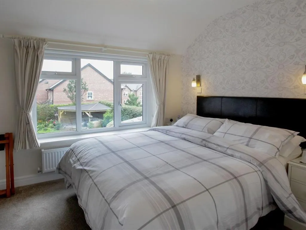 The Hinton Guest House Knutsford Bed & Breakfast
