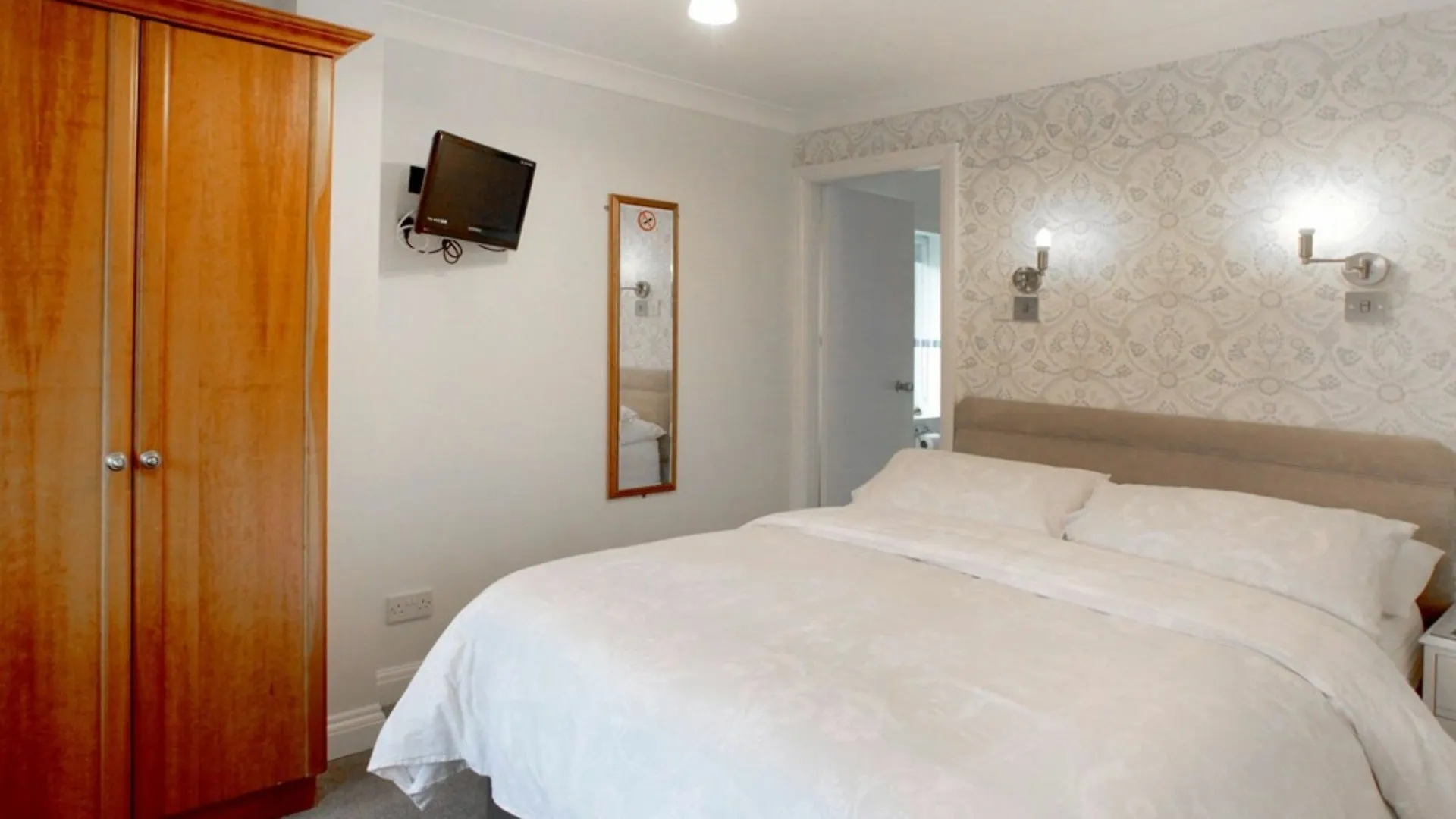 The Hinton Guest House Knutsford 4*,